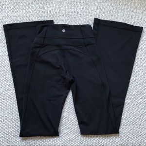 NWOT Lululemon Groove Flare Pants